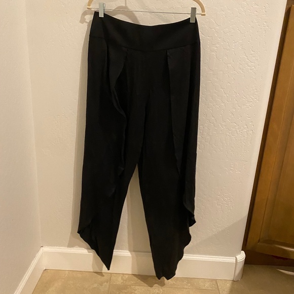 NWT BCBG Wide-leg, tulip hem pants - Picture 1 of 6